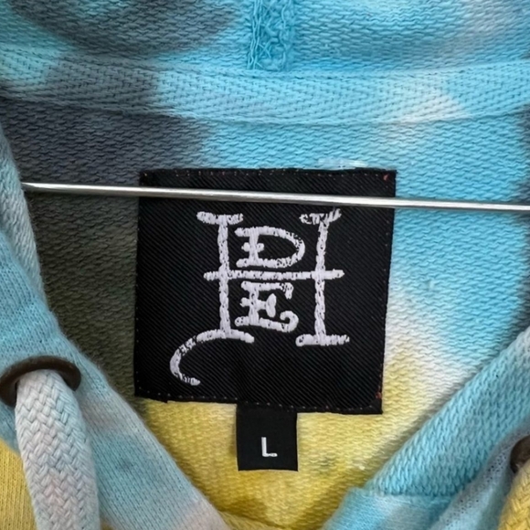 Ed Hardy Tie Dye Hoodie Skull Beautiful Ghost Friendly Spirits Rest NWOT - Picture 4 of 4